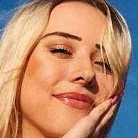 Alix Dakota Meztelen