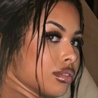 Amira Khalil Meztelen