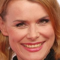 Andrea Lüdke Meztelen