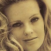 Angel Tompkins Meztelen