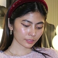 Angela Camille Acuña Meztelen