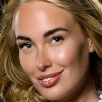 Anna Bron Meztelen