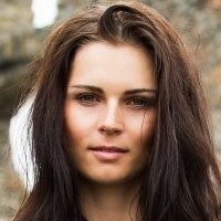 Anna Fenninger Meztelen