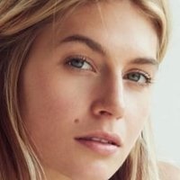 Annie McGinty Meztelen