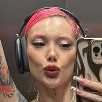 Anthea Reis Meztelen