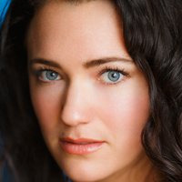 April Mullen Meztelen