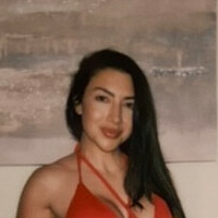 April Nicol Meztelen