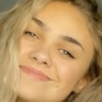 Ariana Lee Meztelen
