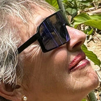 Ashley Hawai Meztelen