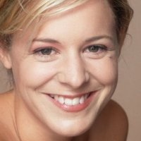 Bernadette Heerwagen Meztelen