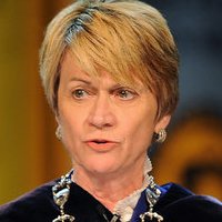 Beverly Warren Meztelen