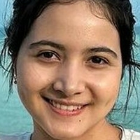 Bulan Sutena Meztelen