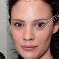 Camille De Pazzis Meztelen