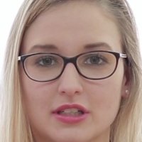 Camille Pelle Meztelen