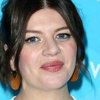 Casey Wilson Meztelen