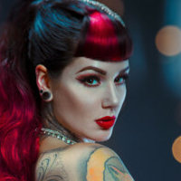 Cervena Fox Meztelen