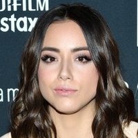 Chloe Bennett Meztelen