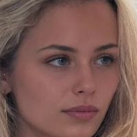 Chloe Hamilton23 Meztelen