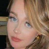 Clara Ellis Meztelen