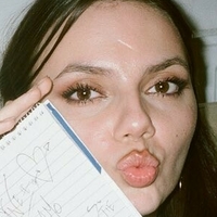 Dafne Keen Meztelen
