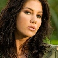 Diana Kauffman Meztelen