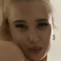 dollblk Meztelen