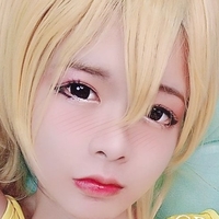 DollyMew Meztelen