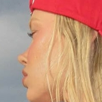 Dorina Gegici Meztelen