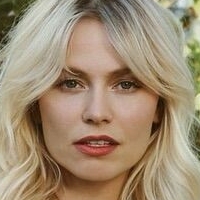 Elena Cher Meztelen