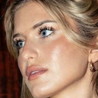 Elizabeth Mousseau Meztelen