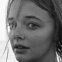 Ellie De Lange Meztelen