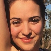 Elouise Meztelen