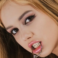 Erika Heiss Meztelen