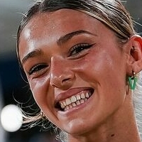 Erika Saraceni Meztelen