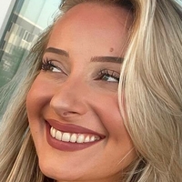 Ermira Lika Meztelen