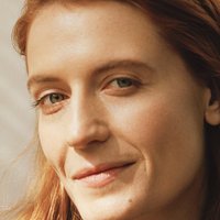 Florence Welch Meztelen