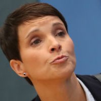 Frauke Petry Meztelen