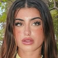 Gauchkarian Meztelen