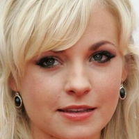 Georgia Moffett Meztelen