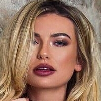 Georgia Toff Meztelen