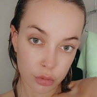 Gia James Meztelen