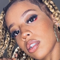 Giana Malise Meztelen