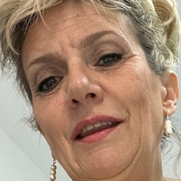 Gill Ellis-Young Meztelen