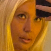 gothbimbo.jpg Meztelen