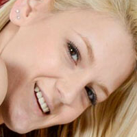 Harper Blondie Meztelen