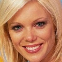 Holly Brisley Meztelen
