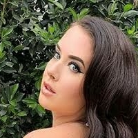 Holly Luyah Meztelen