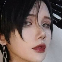Hongbin Meztelen