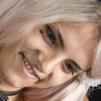 ilegalfree Meztelen