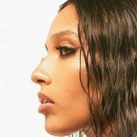 Isha Kaur Dhillon Meztelen